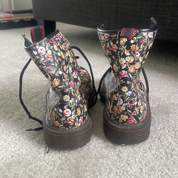 ALDO floral combat boots - Picture 4 of 5